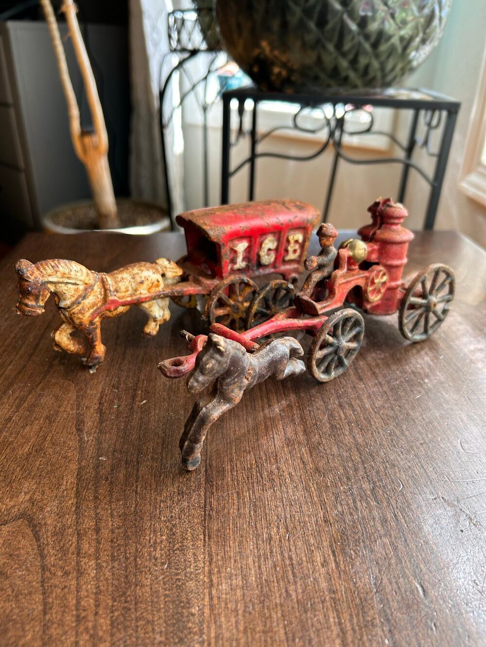 Antique Cast Iron Horse Drawn Pumper Fire Truck Engine Wagon & ice carriage